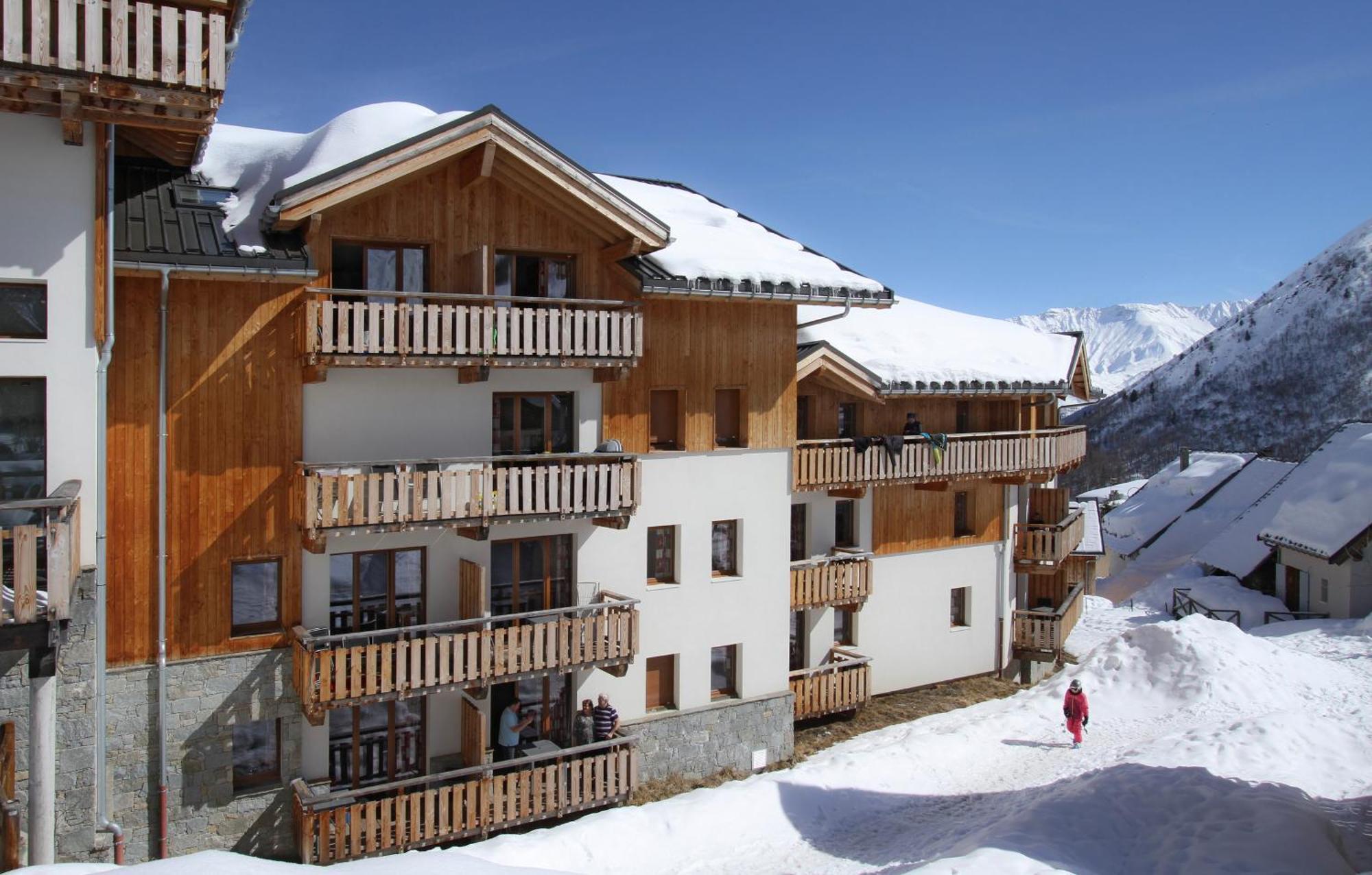 Residence Odalys Les Bergers Сен-Сорлен-д'Арв Экстерьер фото